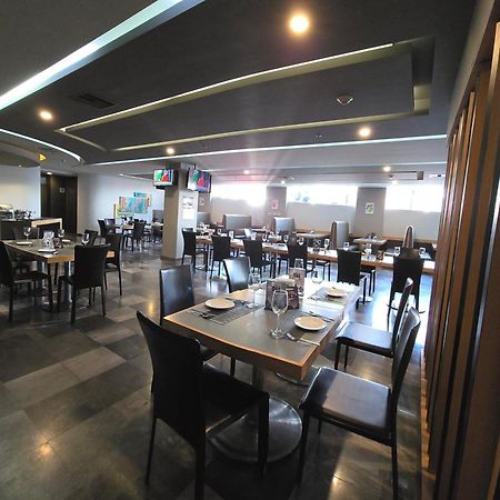 Ramada By Wyndham Mexico City Santa Fe Eksteriør bilde