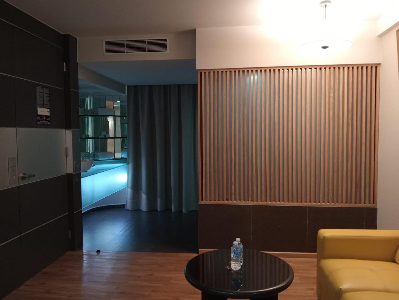 Ramada By Wyndham Mexico City Santa Fe Eksteriør bilde